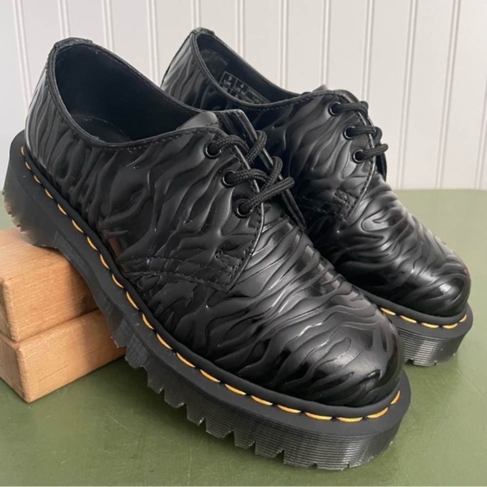 Dr Martens 1461 BEX Zebra Embossed/Striped Oxfords/Low Boots in Smooth Leather